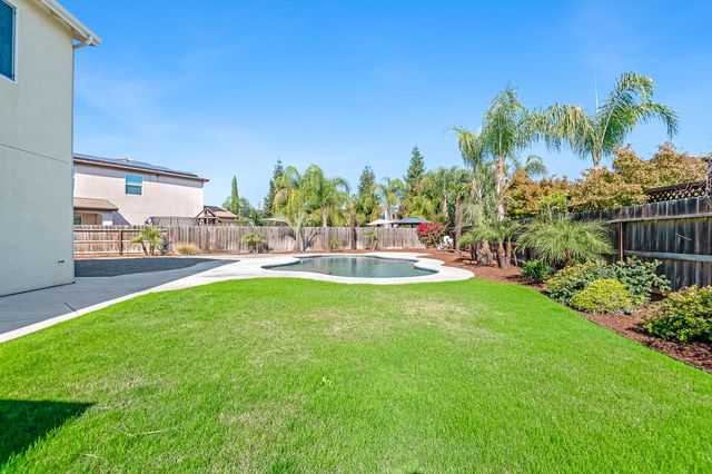 6216 W Oriole Court, Visalia, CA 93291