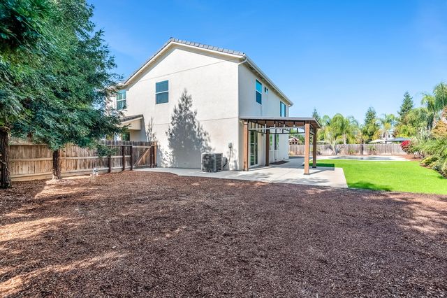 6216 W Oriole Court, Visalia, CA 93291