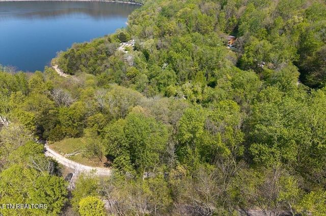 588 Austin Bottom Rd, Baxter, TN 38544