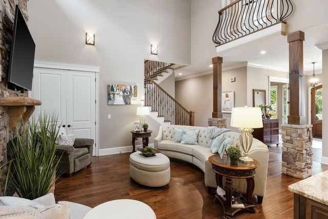 410 Clear Canyon Drive, Hixson, TN 37343
