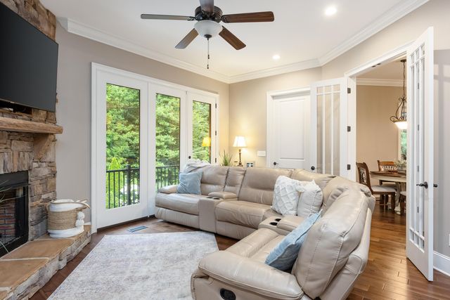 410 Clear Canyon Drive, Hixson, TN 37343