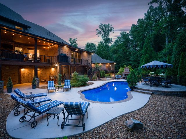 410 Clear Canyon Drive, Hixson, TN 37343