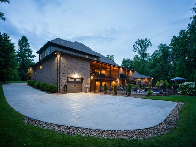 410 Clear Canyon Drive, Hixson, TN 37343