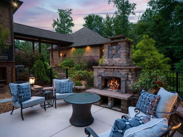 410 Clear Canyon Drive, Hixson, TN 37343