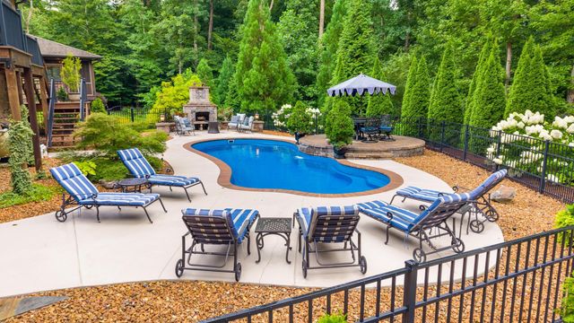 410 Clear Canyon Drive, Hixson, TN 37343