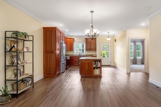 410 Clear Canyon Drive, Hixson, TN 37343