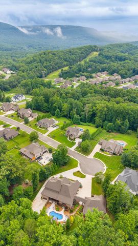410 Clear Canyon Drive, Hixson, TN 37343