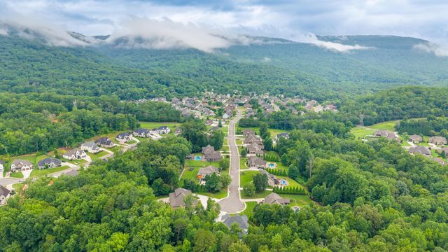 410 Clear Canyon Drive, Hixson, TN 37343
