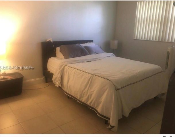 9943 Nob Hill Pl 9943, Sunrise, FL 33351