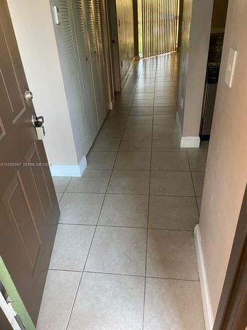 9943 Nob Hill Pl 9943, Sunrise, FL 33351