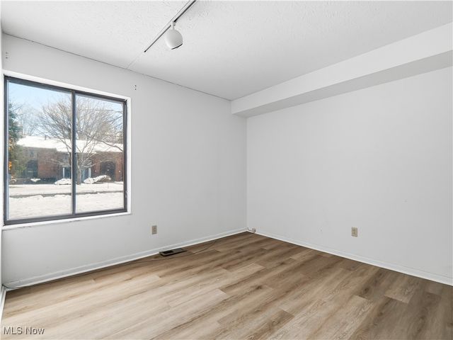 22968 Maple Ridge Road 103, North Olmsted, OH 44070