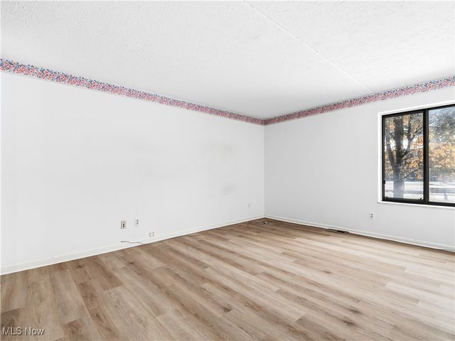 22968 Maple Ridge Road 103, North Olmsted, OH 44070