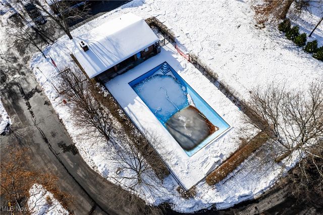 22968 Maple Ridge Road 103, North Olmsted, OH 44070