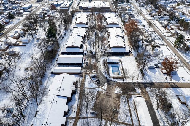 22968 Maple Ridge Road 103, North Olmsted, OH 44070