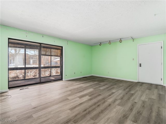 22968 Maple Ridge Road 103, North Olmsted, OH 44070