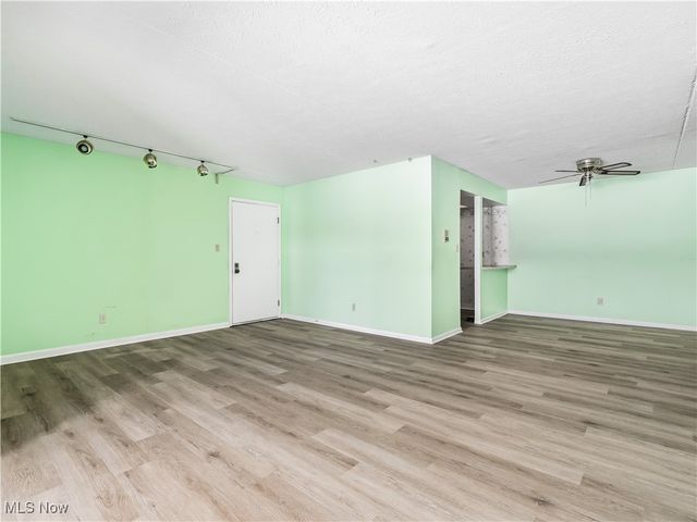 22968 Maple Ridge Road 103, North Olmsted, OH 44070