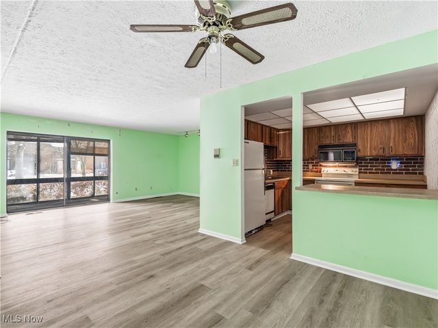 22968 Maple Ridge Road 103, North Olmsted, OH 44070