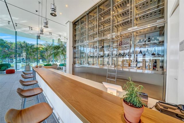 8701 Collins Ave 606, Miami Beach, FL 33154