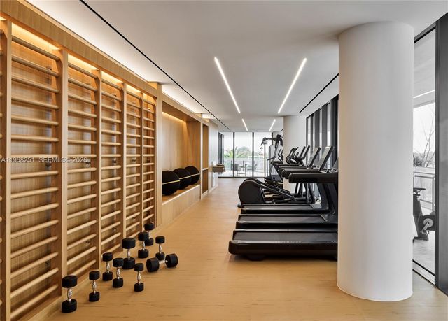 8701 Collins Ave 606, Miami Beach, FL 33154