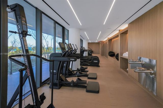 8701 Collins Ave 606, Miami Beach, FL 33154