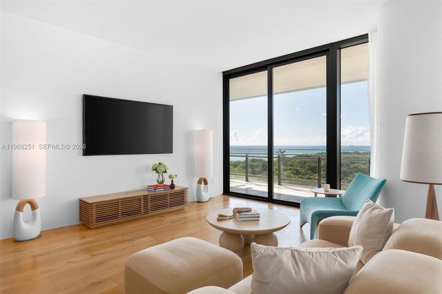 8701 Collins Ave 606, Miami Beach, FL 33154