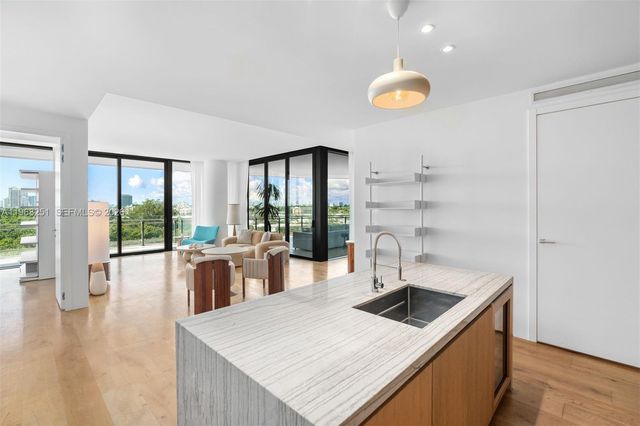 8701 Collins Ave 606, Miami Beach, FL 33154