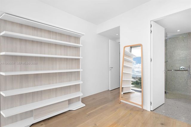 8701 Collins Ave 606, Miami Beach, FL 33154