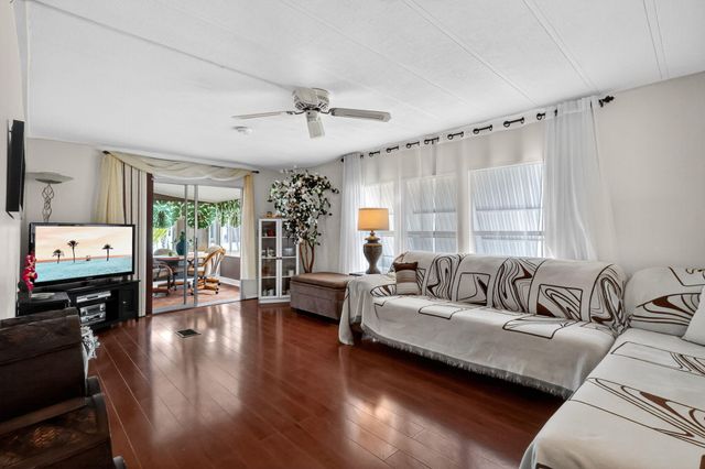 53009 Del Rio, Boynton Beach, FL 33436