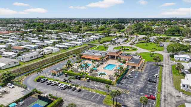 53009 Del Rio, Boynton Beach, FL 33436