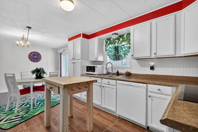 53009 Del Rio, Boynton Beach, FL 33436