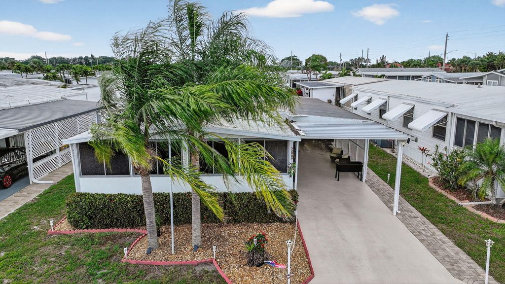 53009 Del Rio, Boynton Beach, FL 33436