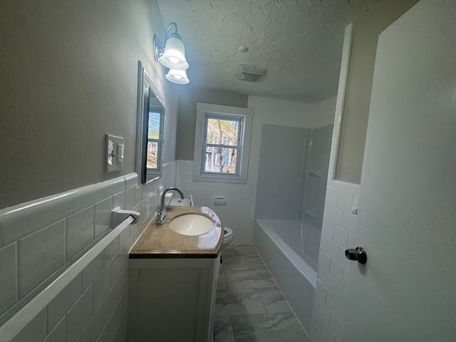 34 Booth St 2, Quincy, MA 02169