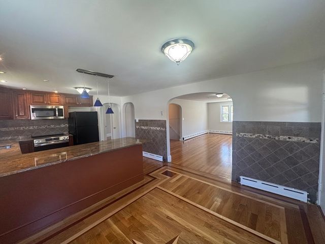 34 Booth St 2, Quincy, MA 02169