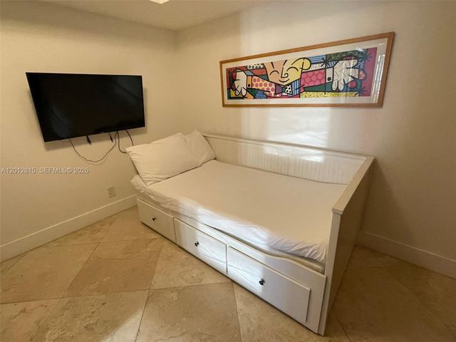 1717 N Bayshore Dr A-2548, Miami, FL 33132