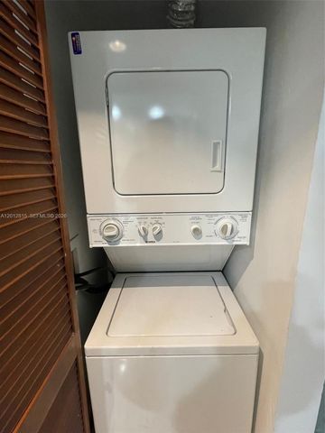 1717 N Bayshore Dr A-2548, Miami, FL 33132