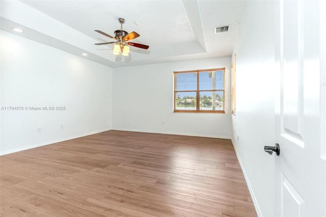 13790 NW 20th St, Pembroke Pines, FL 33028