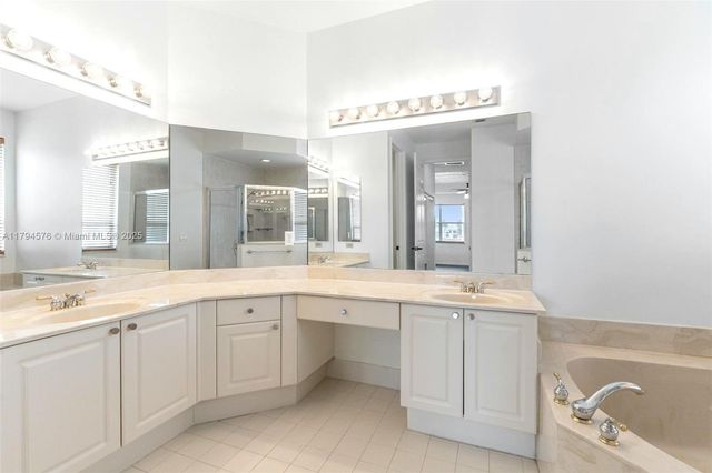 13790 NW 20th St, Pembroke Pines, FL 33028