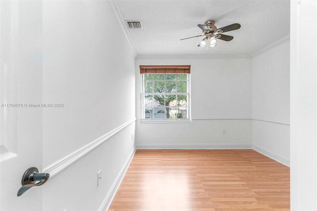 13790 NW 20th St, Pembroke Pines, FL 33028