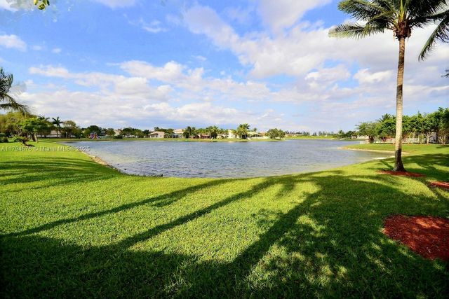 13790 NW 20th St, Pembroke Pines, FL 33028