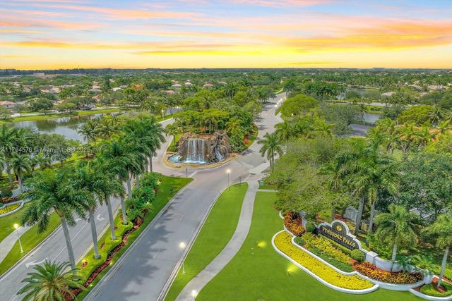13790 NW 20th St, Pembroke Pines, FL 33028