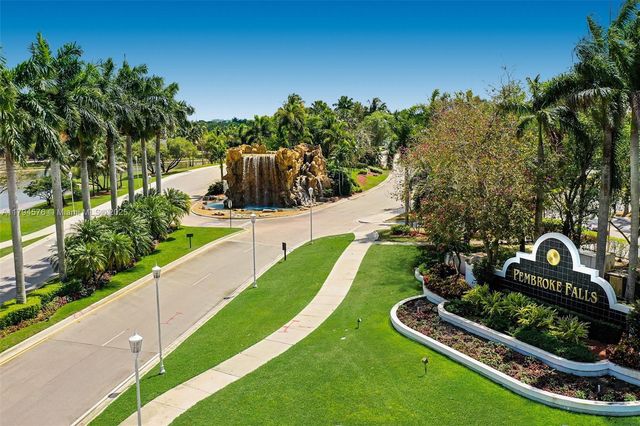 13790 NW 20th St, Pembroke Pines, FL 33028