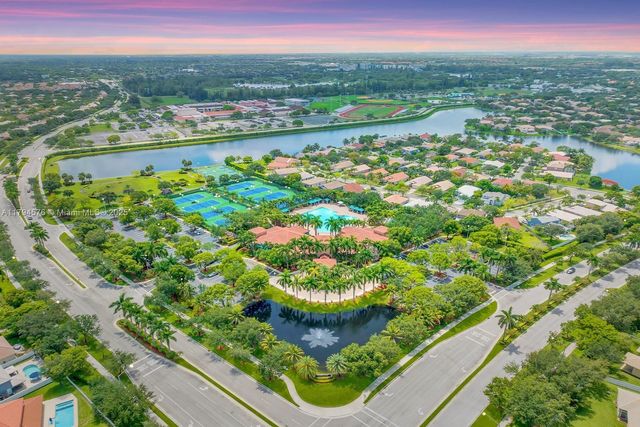 13790 NW 20th St, Pembroke Pines, FL 33028