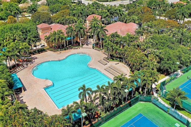 13790 NW 20th St, Pembroke Pines, FL 33028