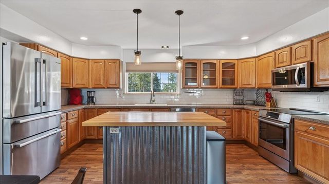 35318 N Dalton Rd, Deer Park, WA 99006
