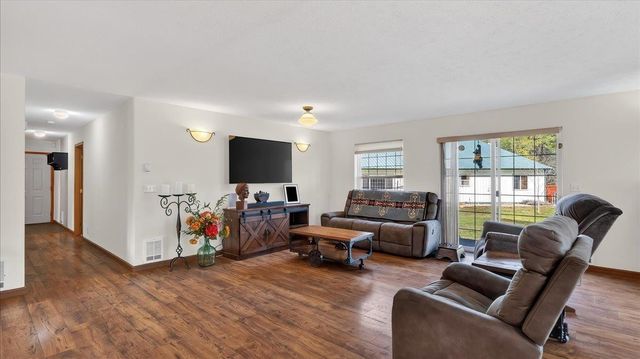 35318 N Dalton Rd, Deer Park, WA 99006