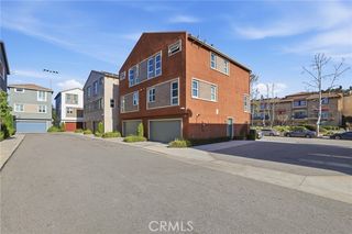 2700 E Chaucer 13, Los Angeles, CA 90065