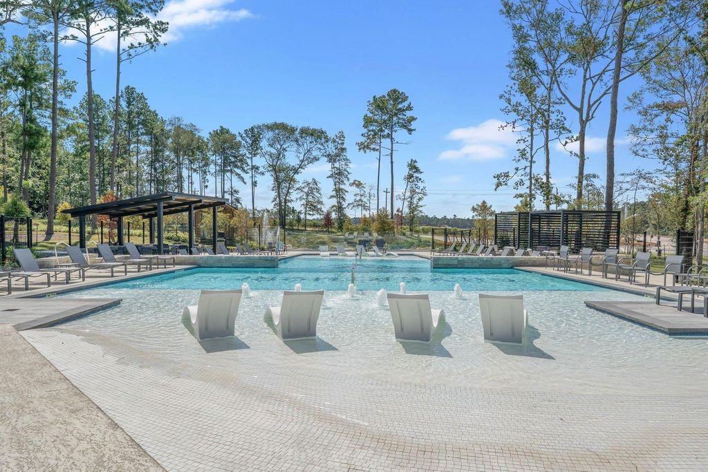 925 Sutherland Falls Street, Conroe, TX 77303