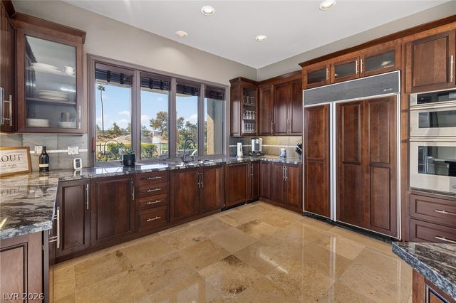 8721 Double Eagle Drive, Las Vegas, NV 89117