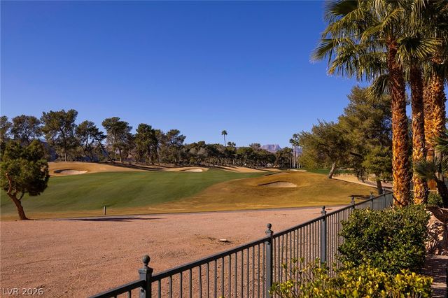 8721 Double Eagle Drive, Las Vegas, NV 89117