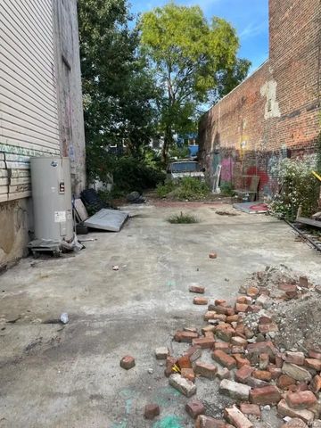 11 W 9th Street, Brooklyn, NY 11231